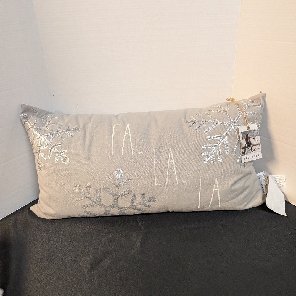 NWT💕Rae Dunn Pillow Accent Toss Holiday Cushion With Sequins